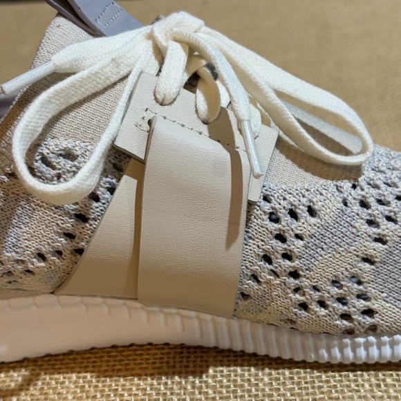 Cole Haan Zerogrand Stitchlite Oxford Perforated Women Sneakers 8.5B Comfort EUC - Picture 5 of 14